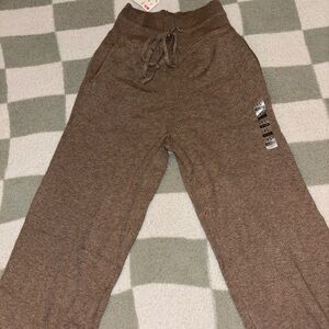 Brown uniqlo lounge pants